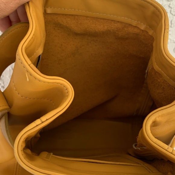 COACH vintage Elegant yellow/brown  Leather Shoulder/Crossbody bucket bag - Picture 8 of 13